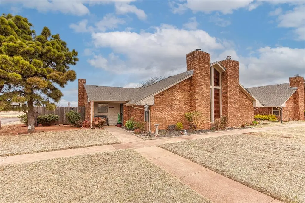 1621 W Country Club Boulevard, Elk City, OK 73644 - #1