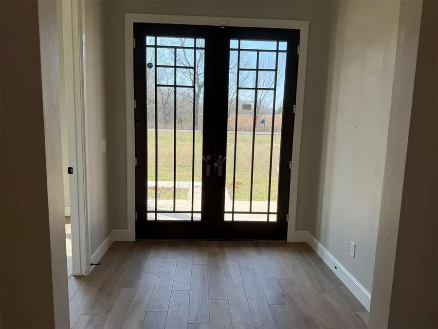 940 S May Avenue, Guthrie, OK 73044 - #2