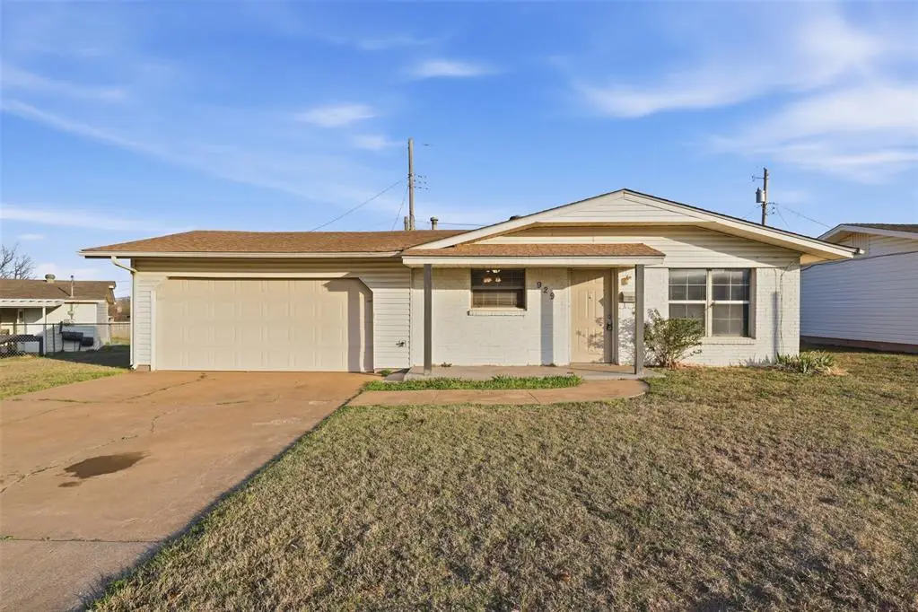 929 NW 20th Street, Moore, OK 73160 - #1