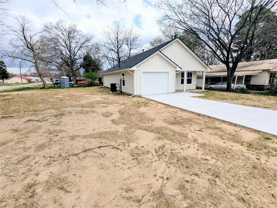213 S 4th Street, Eufaula, OK 74432 - #2