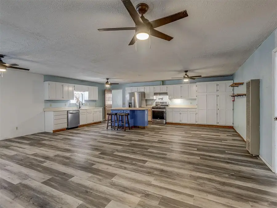 4037 Mallard Drive, Del City, OK 73115 - #2