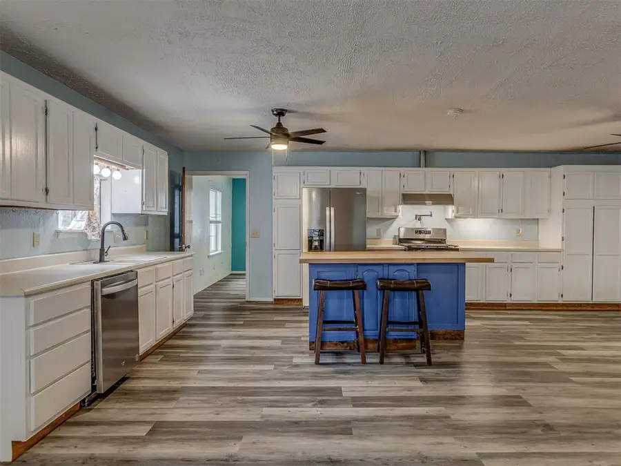 4037 Mallard Drive, Del City, OK 73115 - #3