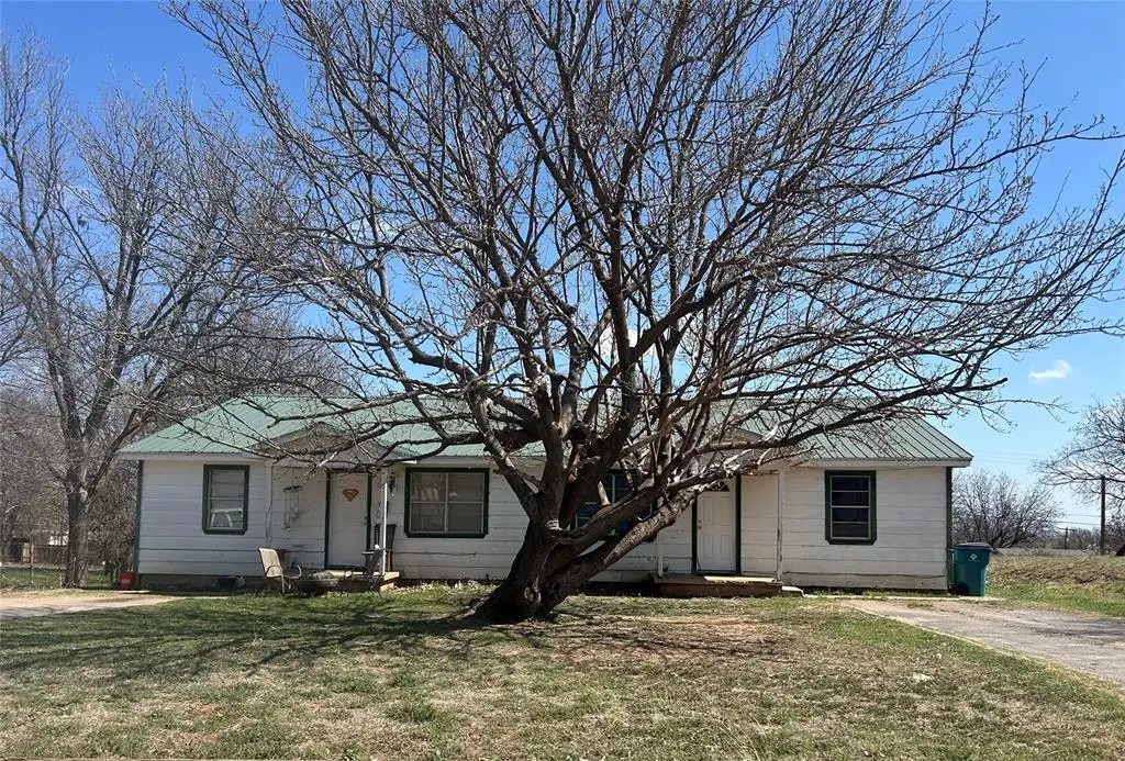 510 S Louis Tittle Avenue, Mangum, OK 73554 - #1