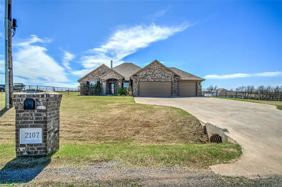 2107 E Sooner Road, Tuttle, OK 73089 - #3