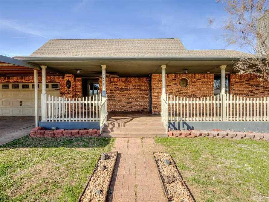 901 NE 6th Street, Moore, OK 73160 - #3
