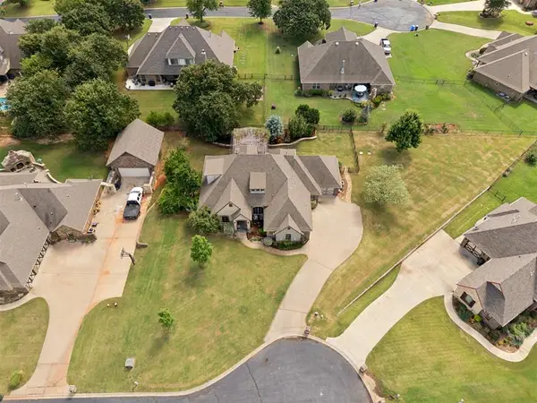 1620 Castellina Court, Edmond, OK 73034