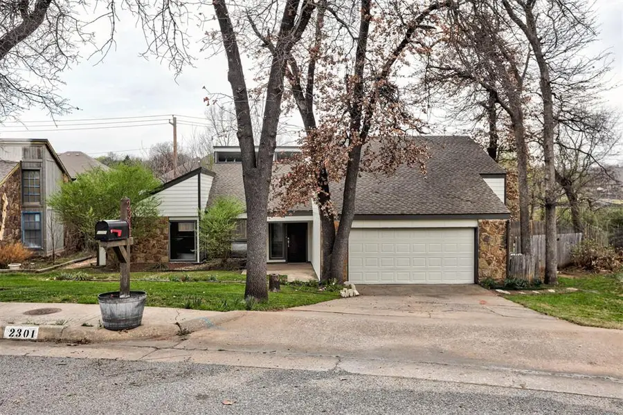 2301 Tredington Way, Edmond, OK 73034 - #2