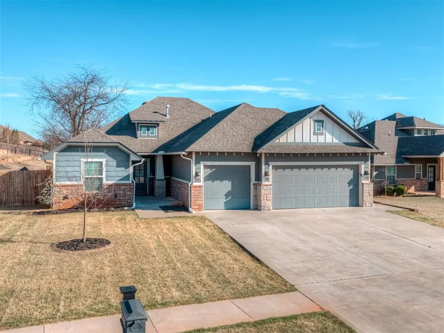 2809 Cedar Creek Drive, Moore, OK 73160 - #2