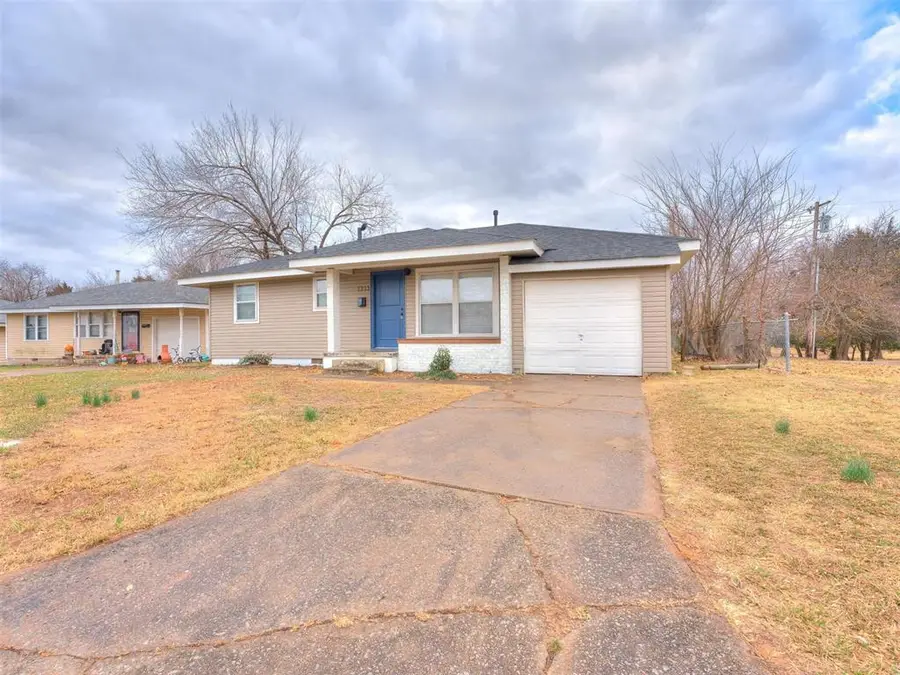 1233 N Sherry Lane, Shawnee, OK 74801 - #2