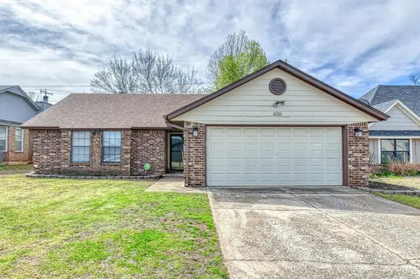 606 Silver Maple Lane, Noble, OK 73068
