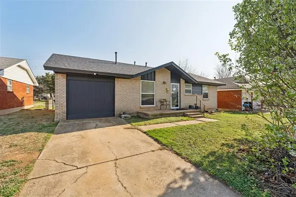 820 Lawton Avenue, Moore, OK 73160