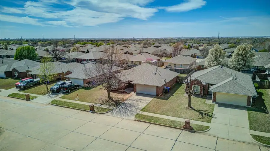 2608 Queenston Avenue, Norman, OK 73071 - #2
