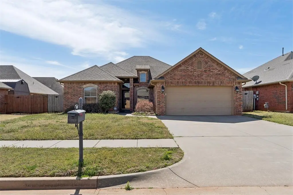 2112 SE 9th Street, Moore, OK 73160 - #1
