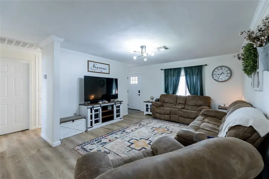 1011 W A Avenue, Elk City, OK 73644 - #3