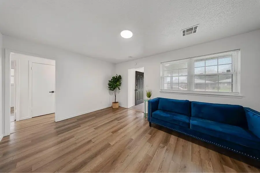 841 NW 8th Street, Moore, OK 73160 - #3