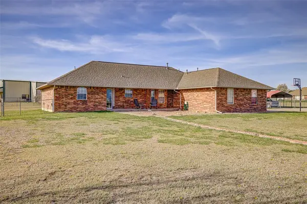 990 Sunflower Drive, Tuttle, OK 73089