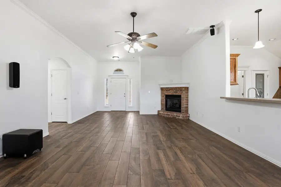 708 E Forest Court Lane, Mustang, OK 73064 - #3