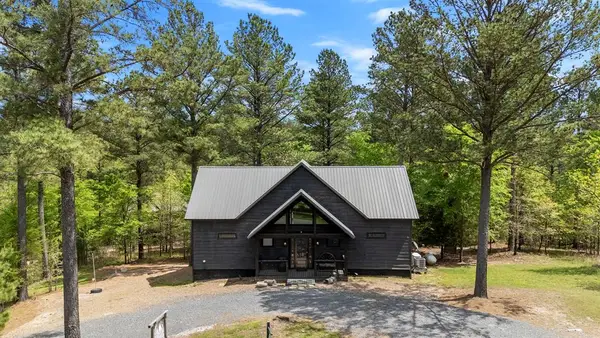 592 W Eagle Mountain Trail, Broken Bow, OK 74728