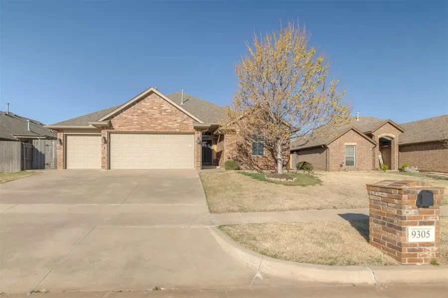 9305 Scarlet Boulevard, Yukon, OK 73099 - #3