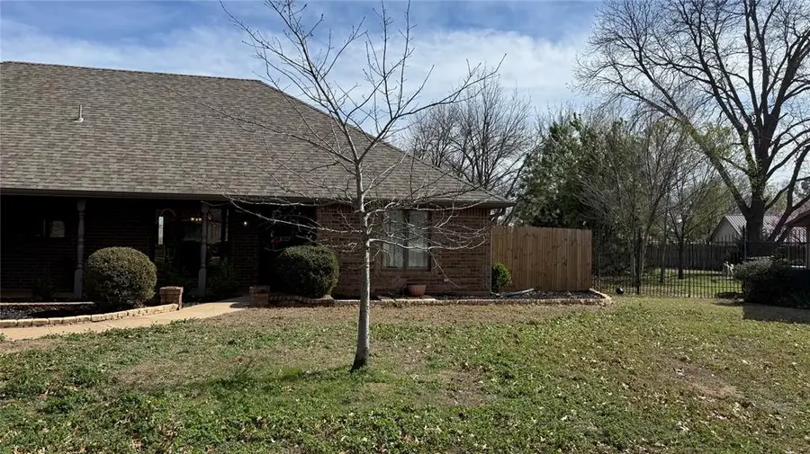 1708 Wilshire Drive, Duncan, OK 73533 - #2