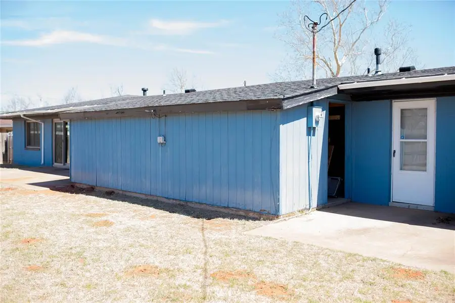 305 Seminole Trail, Burns Flat, OK 73624 - #2