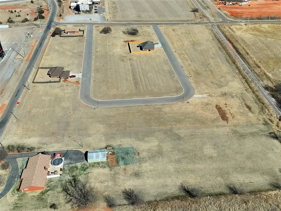 5 Flintlock Trail, Clinton, OK 73601 - #3