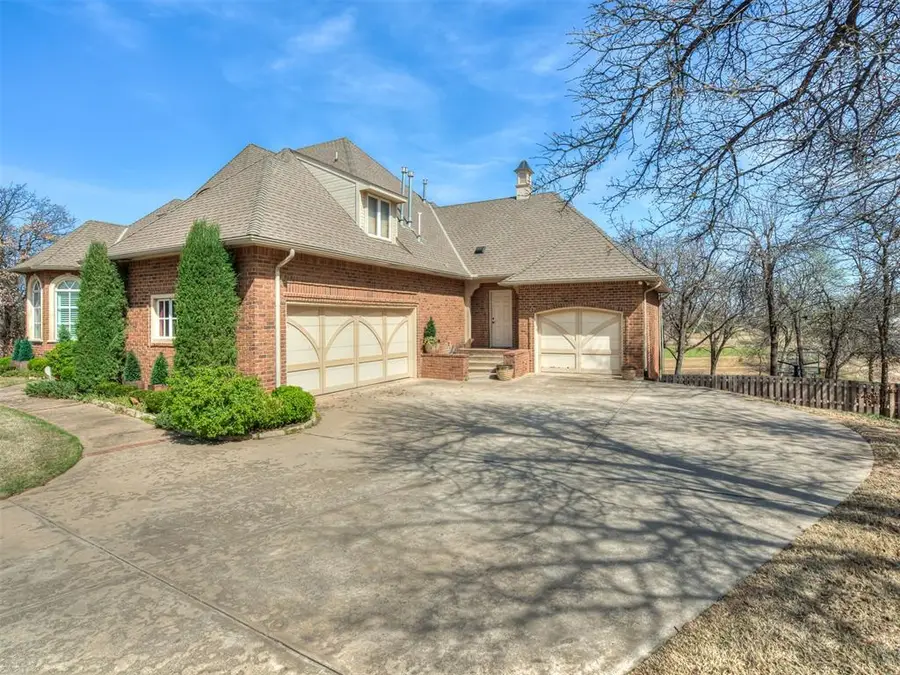 2708 Cumberland Dr, Edmond, OK 73034 - #2