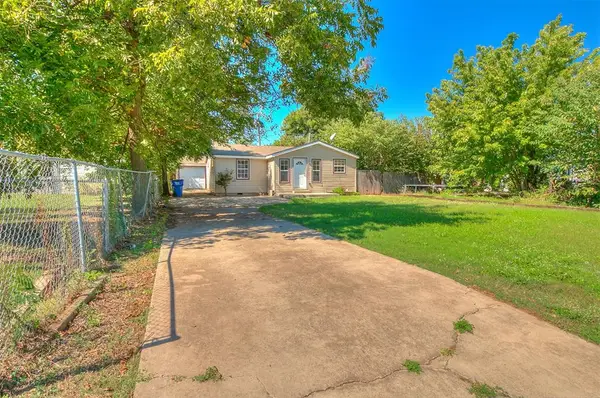 124 S M Avenue, El Reno, OK 73036