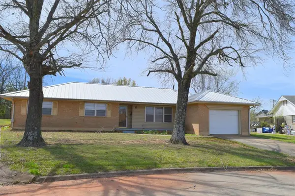 508 Cottonwood Lane, Tecumseh, OK 74873