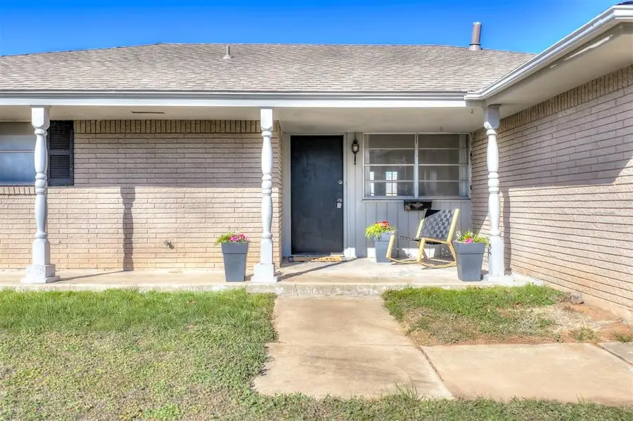125 S Dillon Avenue, Moore, OK 73160 - #2