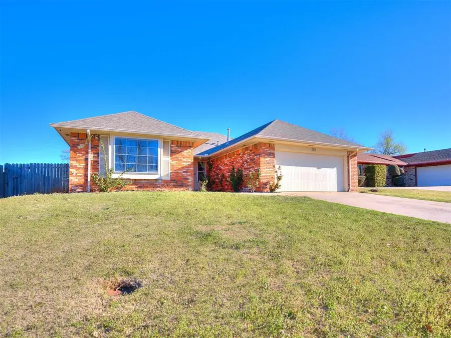 313 W Grand Teton Court, Yukon, OK 73099 - #2