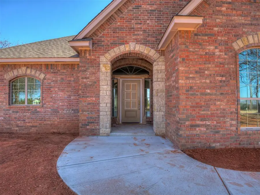 1213 Twin Oaks Dr, Blanchard, OK 73010 - #2