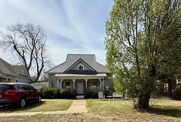 1008 S 6th Street, Chickasha, OK 73018