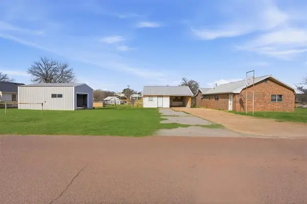 1013 N 3rd Street, Sayre, OK 73662