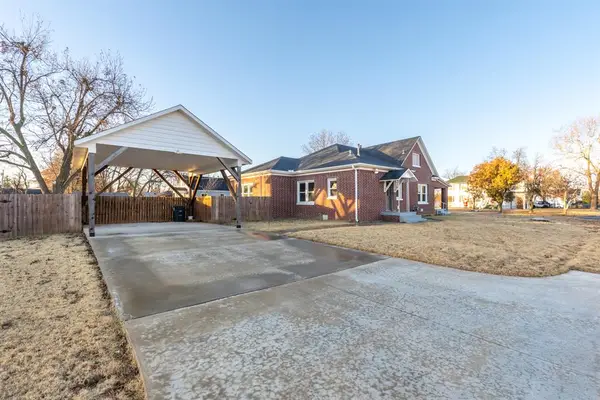 2021 N Broadway Avenue, Shawnee, OK 74804