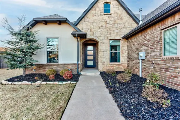 13301 NW 7th Court, Yukon, OK 73099