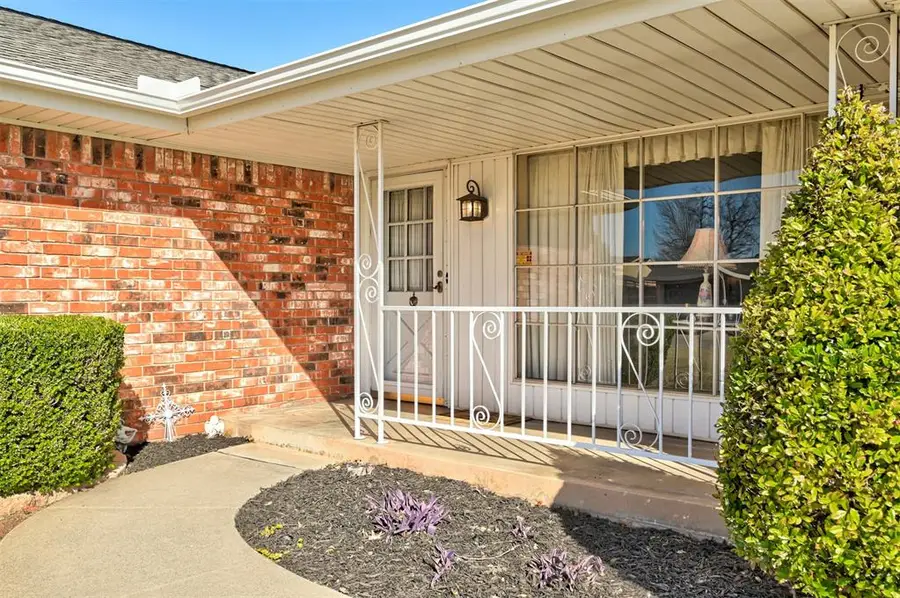 6021 Broadmoor Avenue, Oklahoma City, OK 73132 - #3