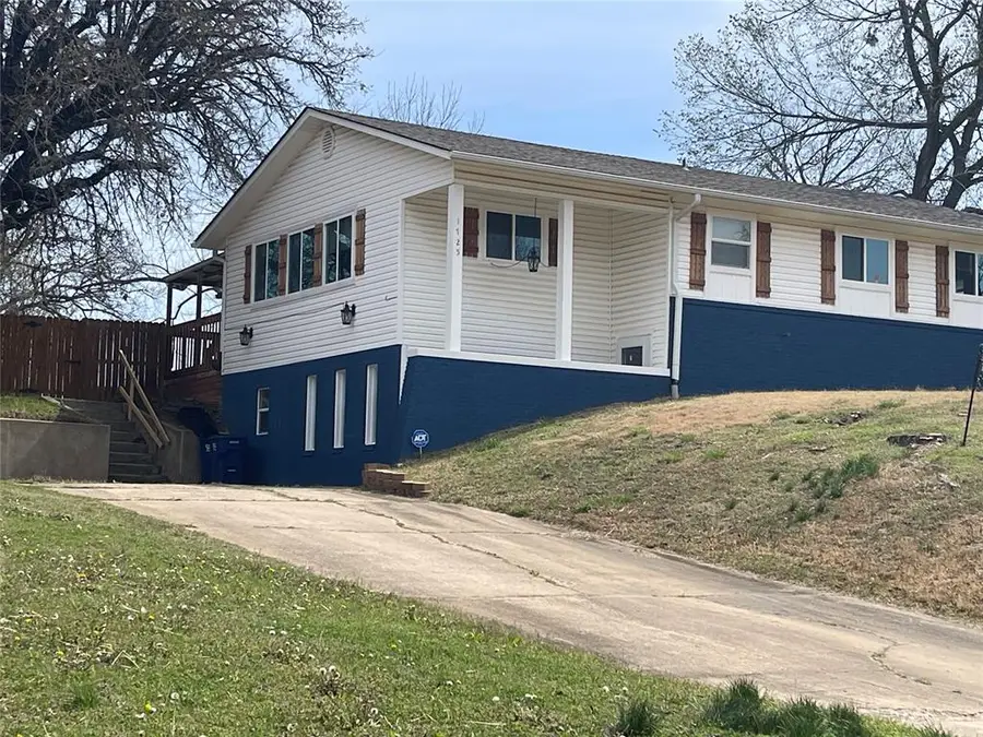 1725 Dougherty Drive, Shawnee, OK 74804 - #2