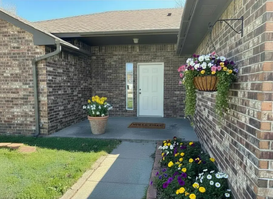 624 NW 21st Street, Moore, OK 73160 - #3