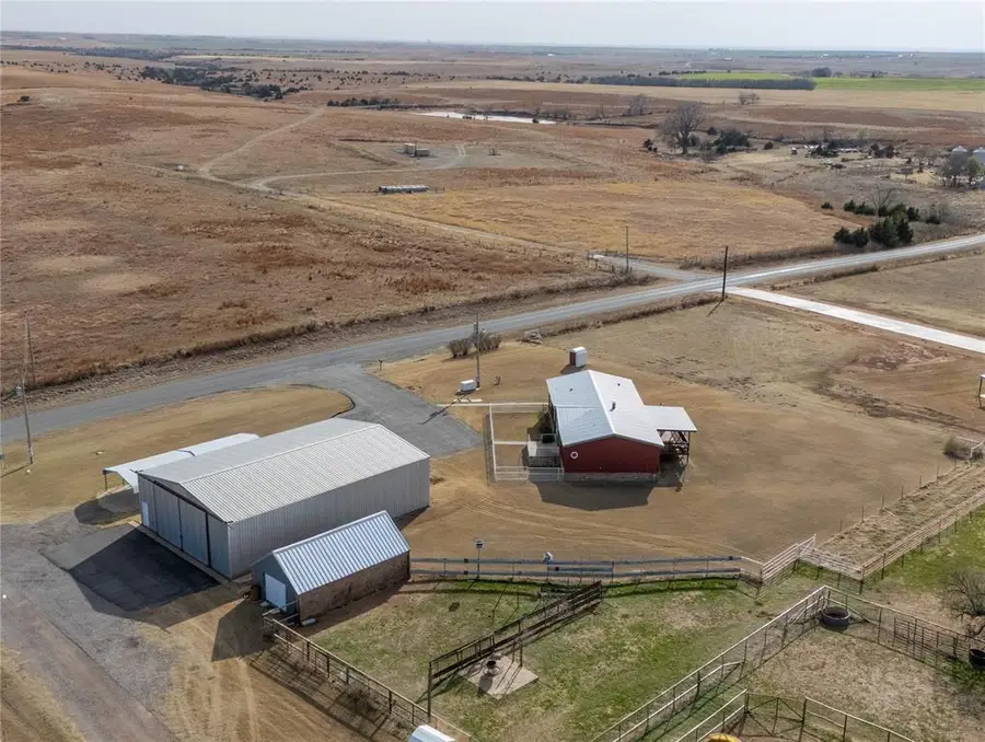 24079 E 1070 Road, Weatherford, OK 73096 - #2