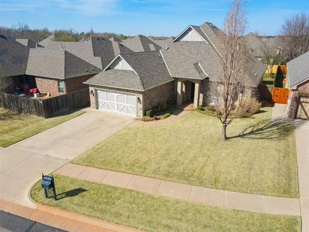 921 NW 194th Avenue, Edmond, OK 73012 - #1
