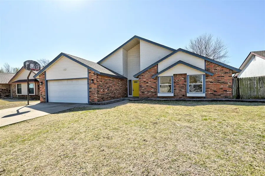 316 E Olympic Drive, Yukon, OK 73099 - #3