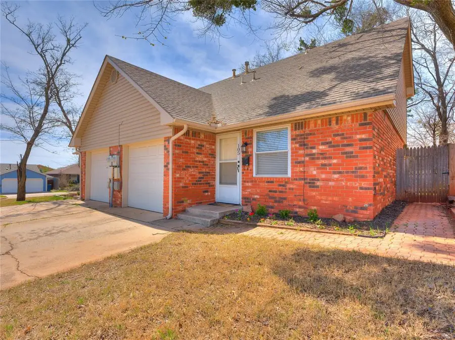 105 N Hortense Avenue, Edmond, OK 73034 - #2