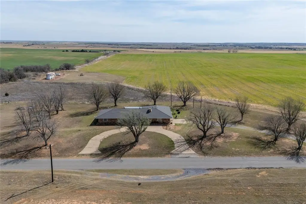 18115 N County Road 2530 Road, Lookeba, OK 73053 - #1