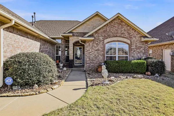 9032 NW 79th Terrace, Yukon, OK 73099