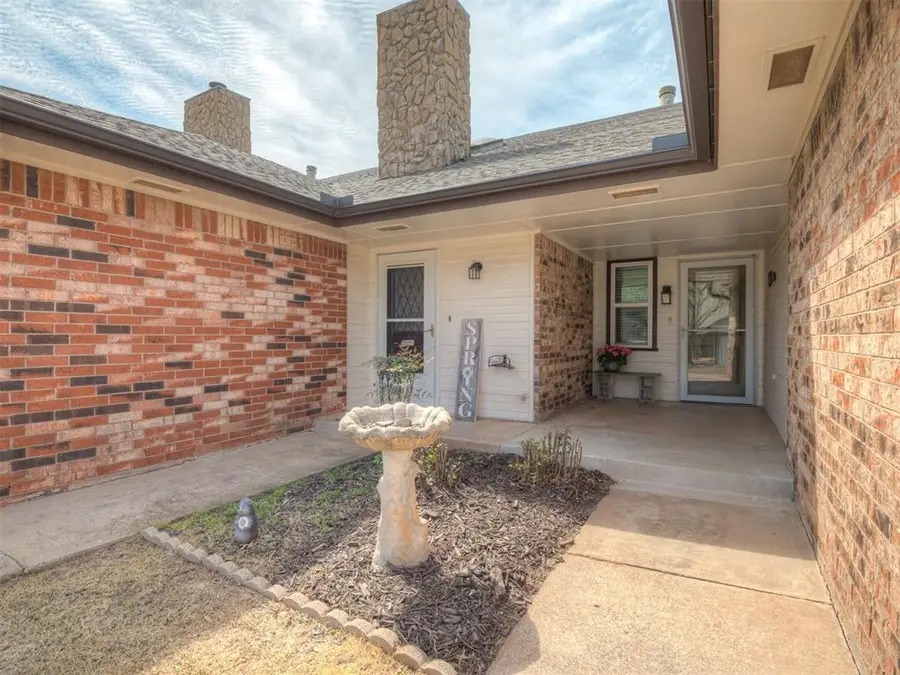 2925 Village Circle, Edmond, OK 73013 - #3