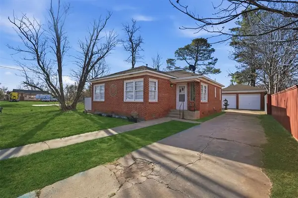 408 W Taylor Street, Mangum, OK 73554