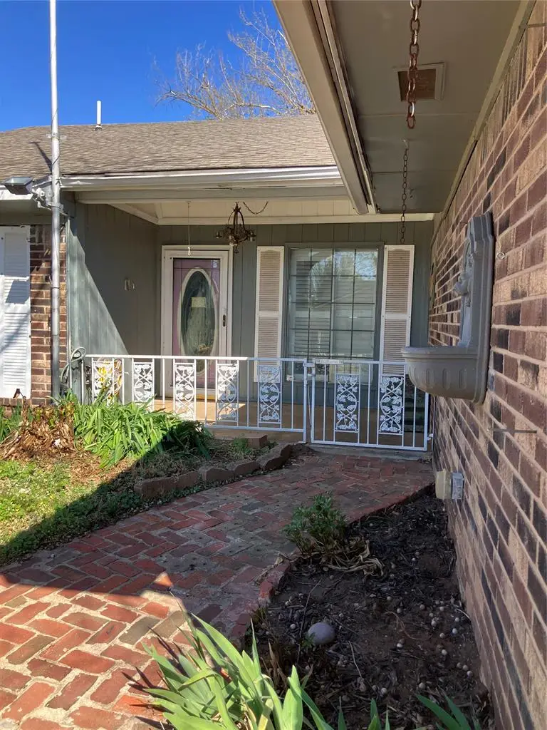 220 Oak Tree Lane, Midwest City, OK 73130 - #3