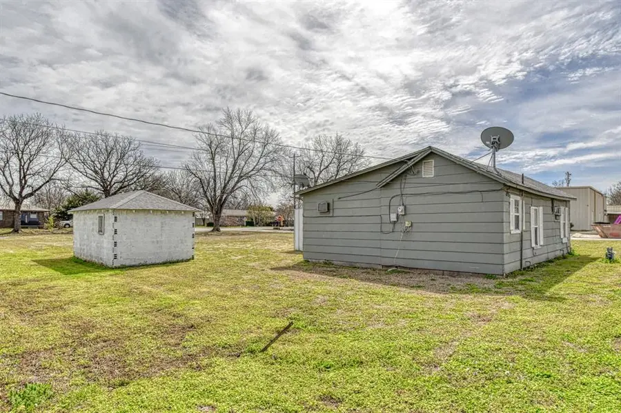 610 Loy Street, Meeker, OK 74855 - #3