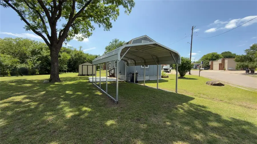 307 S Madison Street, Konawa, OK 74849 - #2
